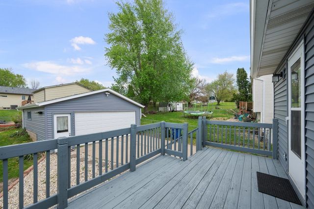2616 Sheffield Drive, Davenport, IA 52806