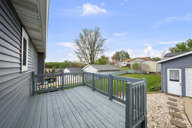 2616 Sheffield Drive, Davenport, IA 52806