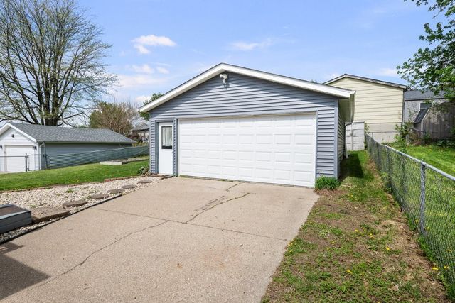 2616 Sheffield Drive, Davenport, IA 52806