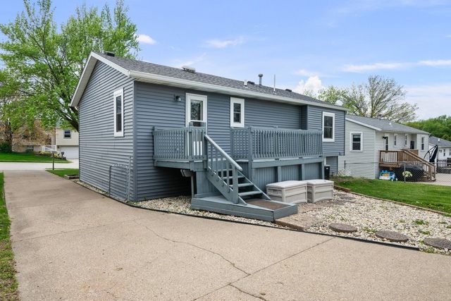 2616 Sheffield Drive, Davenport, IA 52806