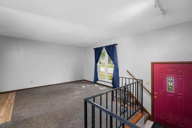 2616 Sheffield Drive, Davenport, IA 52806