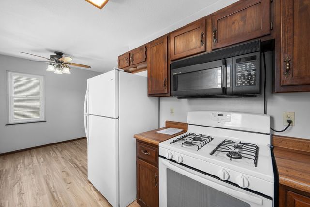 2616 Sheffield Drive, Davenport, IA 52806