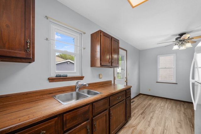 2616 Sheffield Drive, Davenport, IA 52806