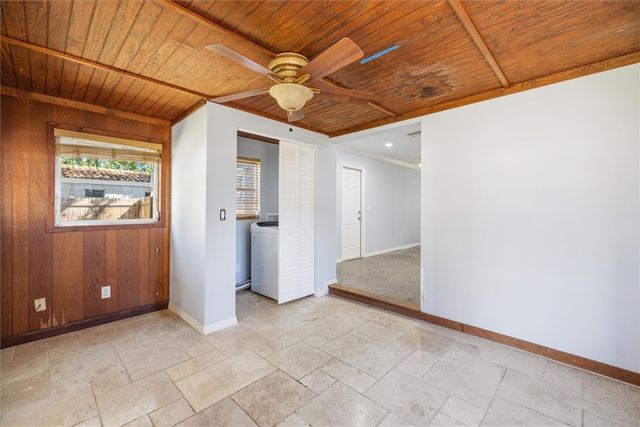 1665 28th Avenue, Vero Beach, FL 32960