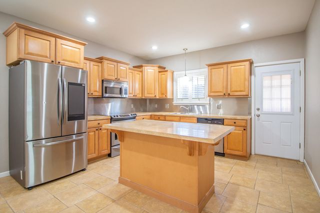 4831 10th Street, Lubbock, TX 79416