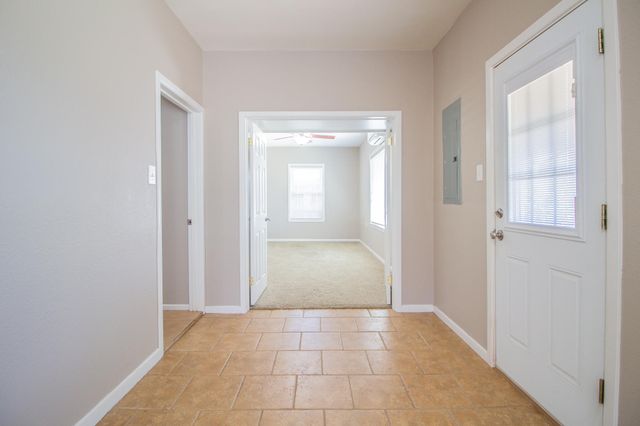 4831 10th Street, Lubbock, TX 79416