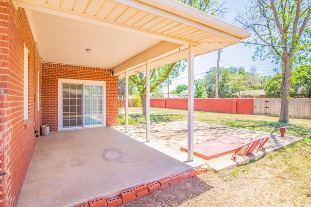 4831 10th Street, Lubbock, TX 79416