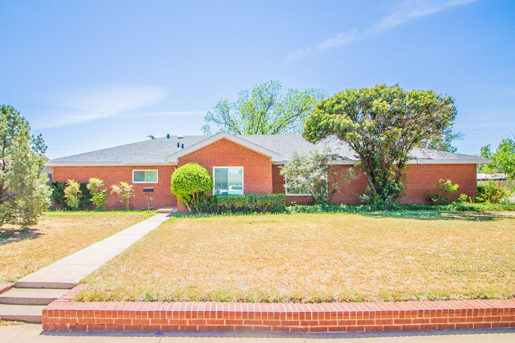 4831 10th Street, Lubbock, TX 79416