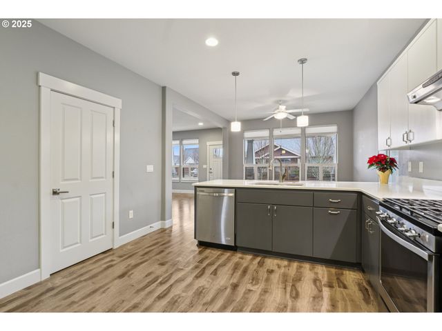 3569 Ne JOEL St, Mc Minnville, OR 97128