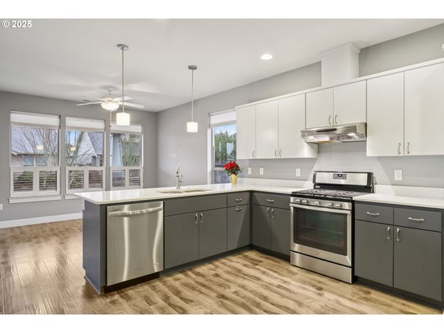 3569 Ne JOEL St, Mc Minnville, OR 97128