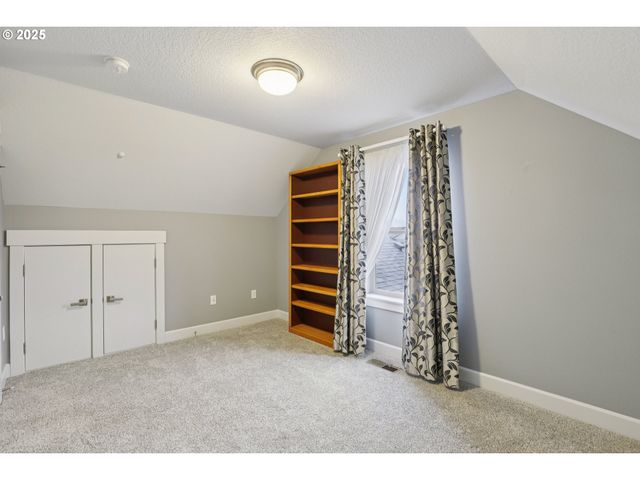 3569 Ne JOEL St, Mc Minnville, OR 97128