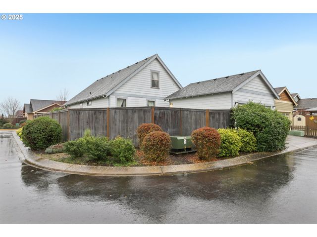 3569 Ne JOEL St, Mc Minnville, OR 97128