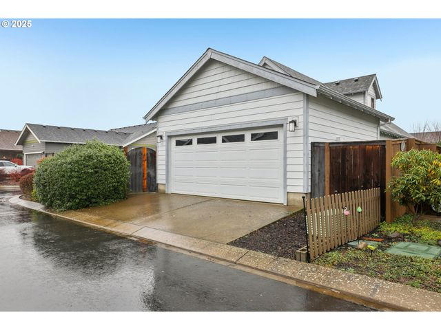 3569 Ne JOEL St, Mc Minnville, OR 97128