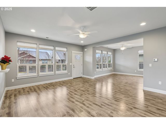 3569 Ne JOEL St, Mc Minnville, OR 97128