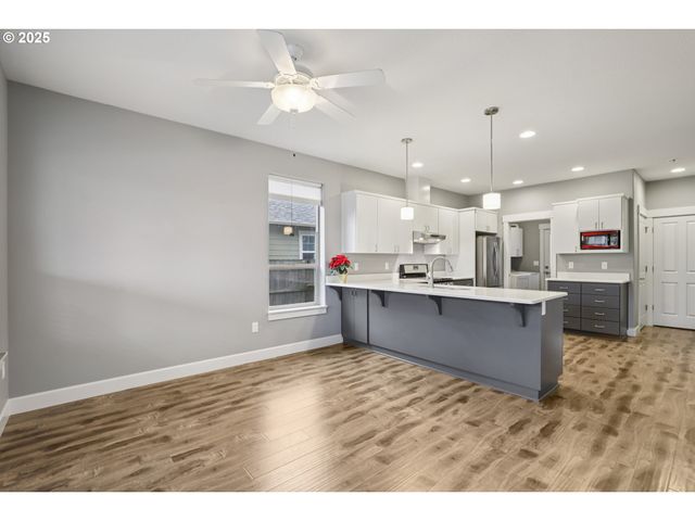 3569 Ne JOEL St, Mc Minnville, OR 97128