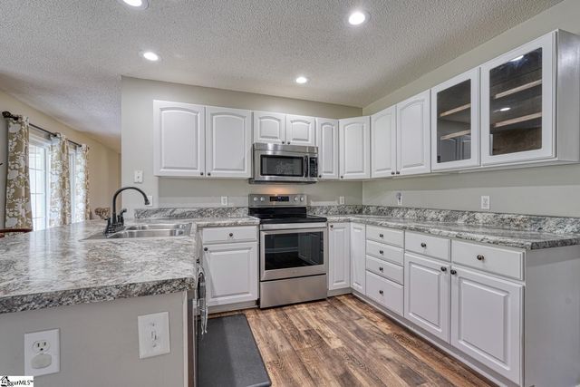 103 Cheyenne Ridge Trail, Campobello, SC 29322