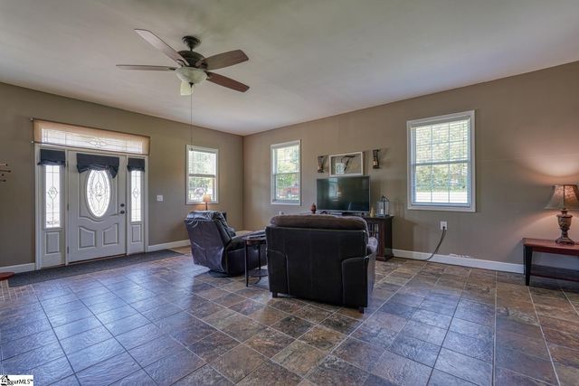 103 Cheyenne Ridge Trail, Campobello, SC 29322