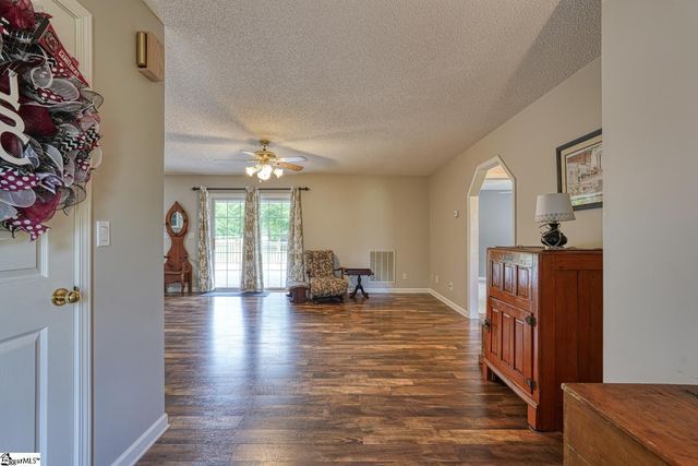 103 Cheyenne Ridge Trail, Campobello, SC 29322