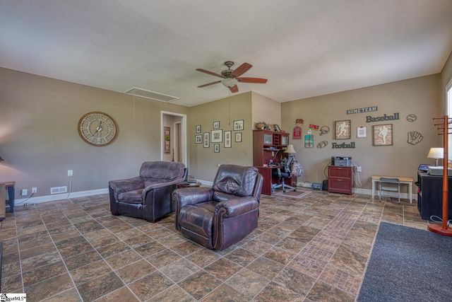 103 Cheyenne Ridge Trail, Campobello, SC 29322