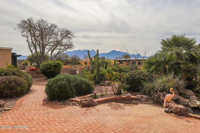 1964 S Abrego Drive, Green Valley, AZ 85614