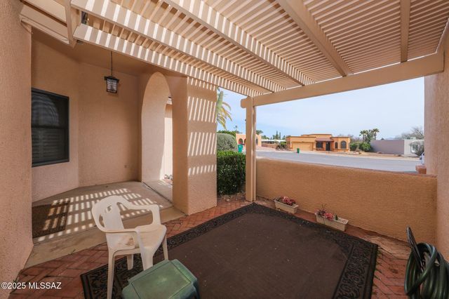 1964 S Abrego Drive, Green Valley, AZ 85614