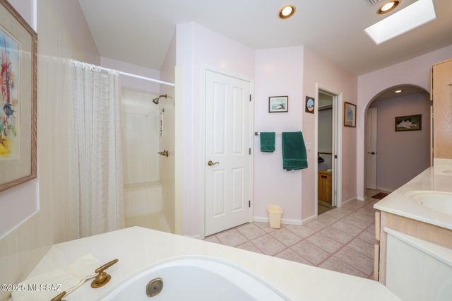 1964 S Abrego Drive, Green Valley, AZ 85614