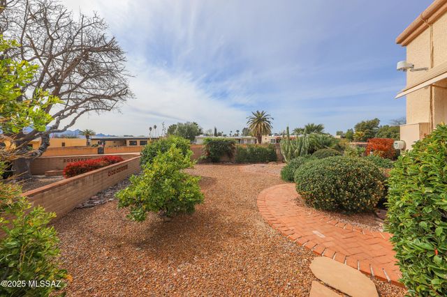 1964 S Abrego Drive, Green Valley, AZ 85614