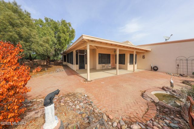1964 S Abrego Drive, Green Valley, AZ 85614