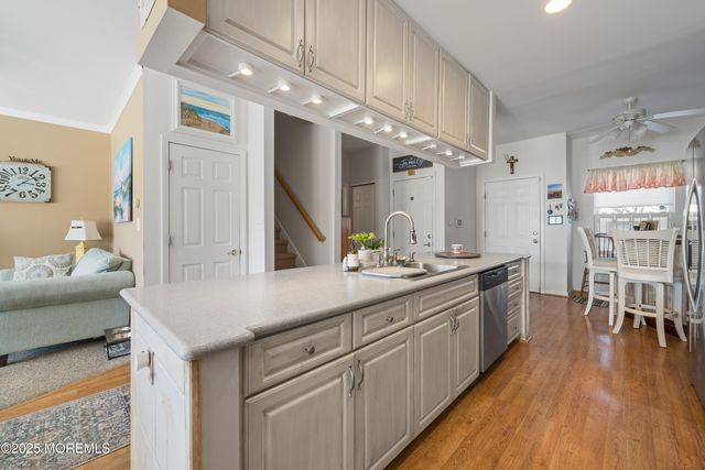 33 Blue Heron Lane, Bayville, NJ 08721