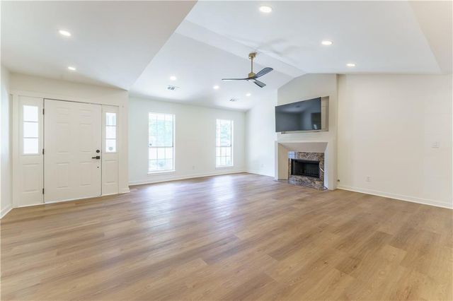 216 Fairview Point, Ellenwood, GA 30294