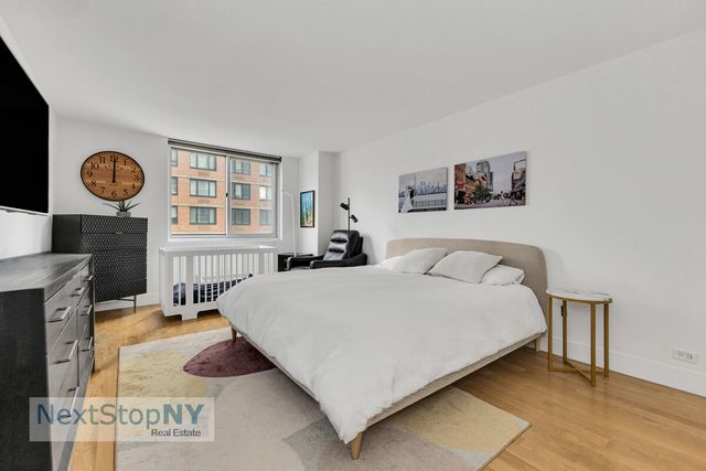 345 E 93rd St Apt 8K, New York City, NY 10128