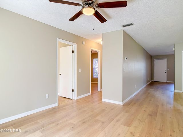 651 W Blue Lake Terrace, Deland, FL 32724