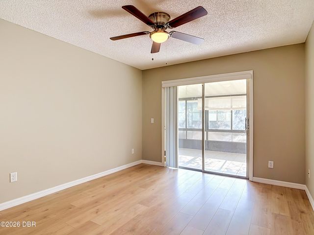 651 W Blue Lake Terrace, Deland, FL 32724