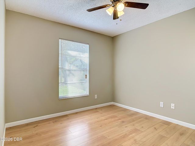 651 W Blue Lake Terrace, Deland, FL 32724