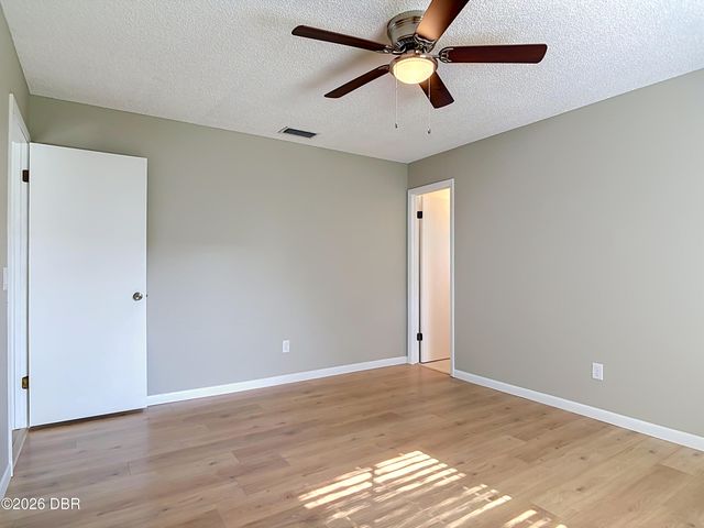 651 W Blue Lake Terrace, Deland, FL 32724