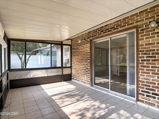 651 W Blue Lake Terrace, Deland, FL 32724