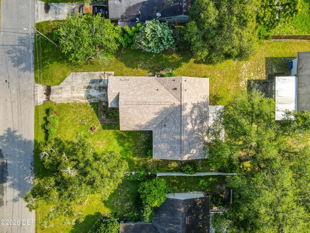 651 W Blue Lake Terrace, Deland, FL 32724