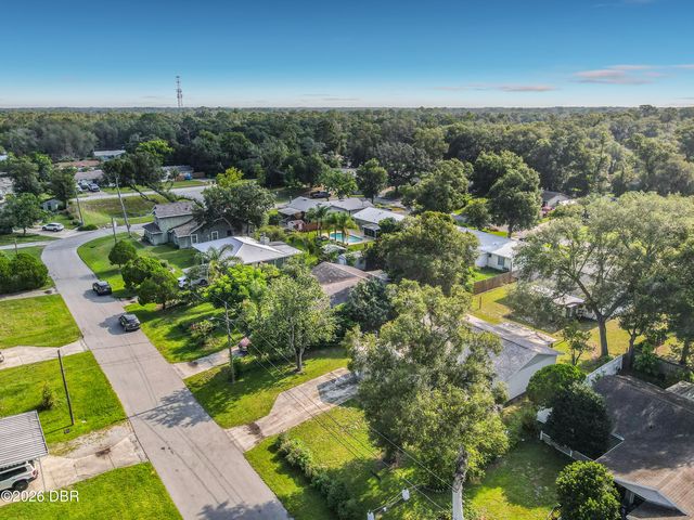 651 W Blue Lake Terrace, Deland, FL 32724