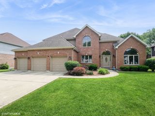 829 S CALIFORNIA Avenue, Palatine, IL 60067