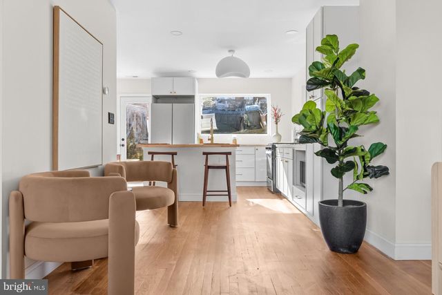 125 URELL PL NE, Washington, DC 20011