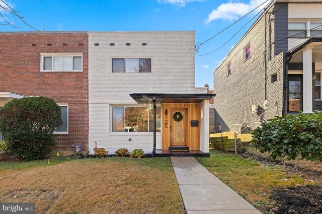 125 URELL PL NE, Washington, DC 20011