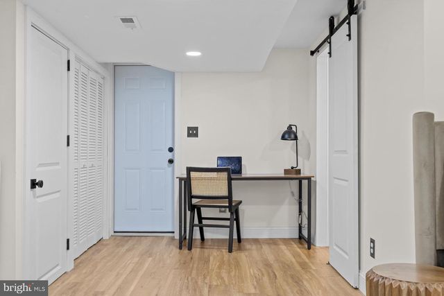 125 URELL PL NE, Washington, DC 20011