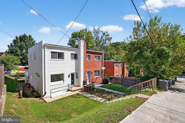125 URELL PL NE, Washington, DC 20011