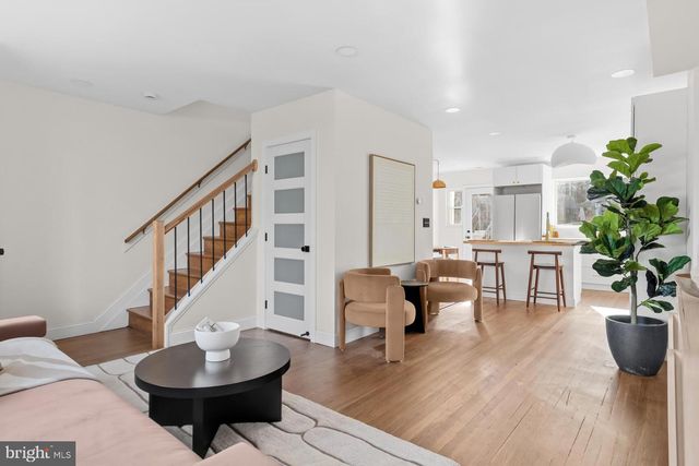 125 URELL PL NE, Washington, DC 20011