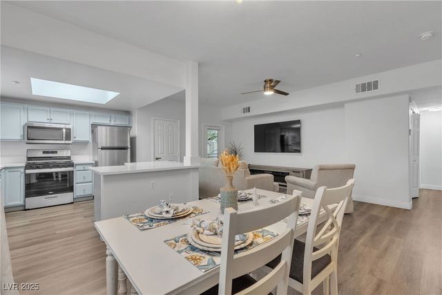 833 Aspen Peak Loop 613, Henderson, NV 89011