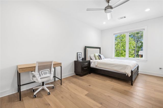 219 W Lawson Street, Fayetteville, AR 72703