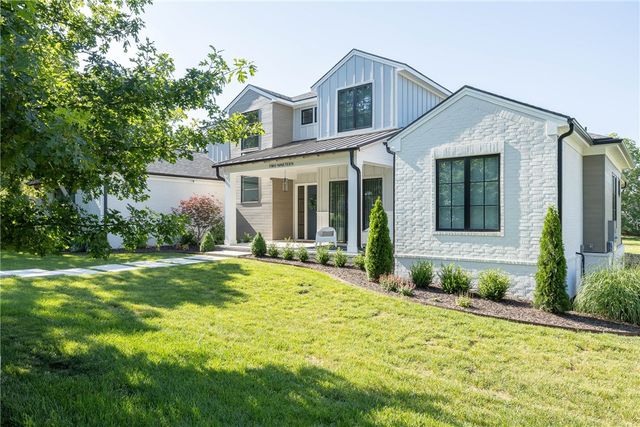 219 W Lawson Street, Fayetteville, AR 72703