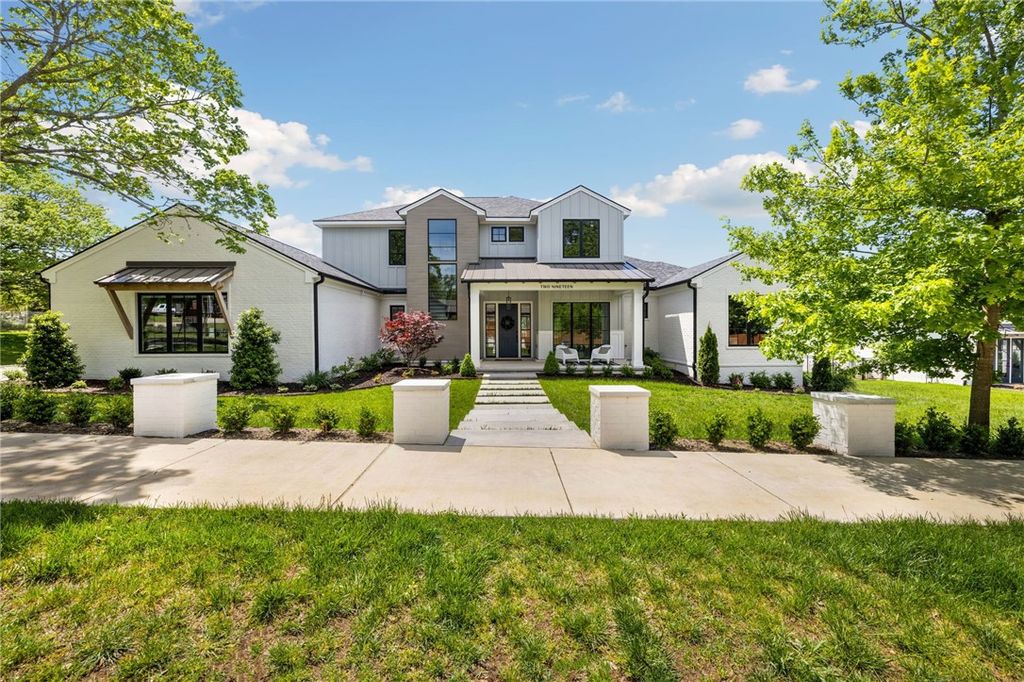 219 W Lawson Street, Fayetteville, AR 72703