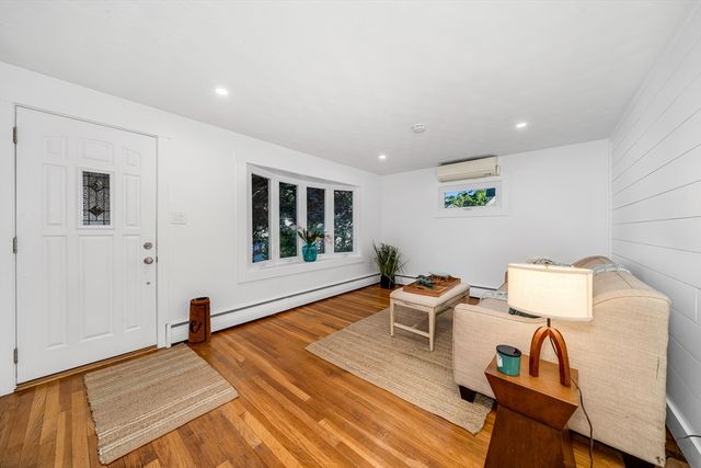 2 Bailey St, Methuen, MA 01844