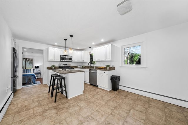 2 Bailey St, Methuen, MA 01844